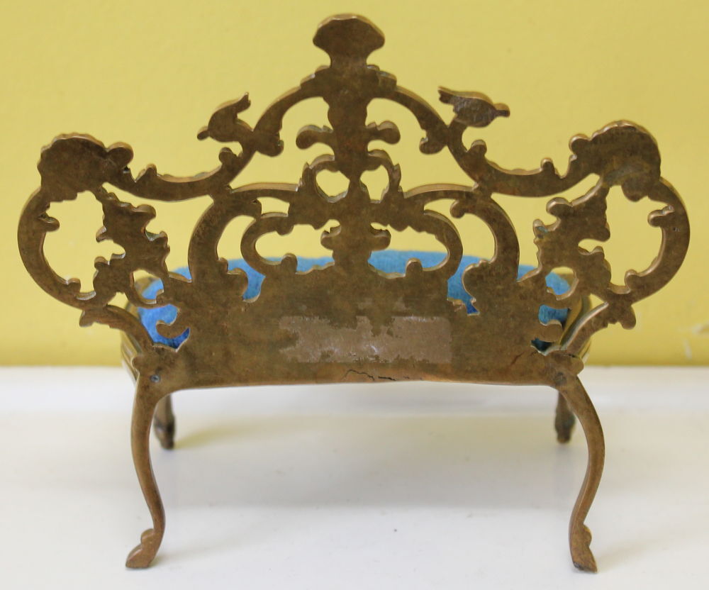 Canap&eacute; Sofa bleu bronze ou laiton style Louis XV miniature p 