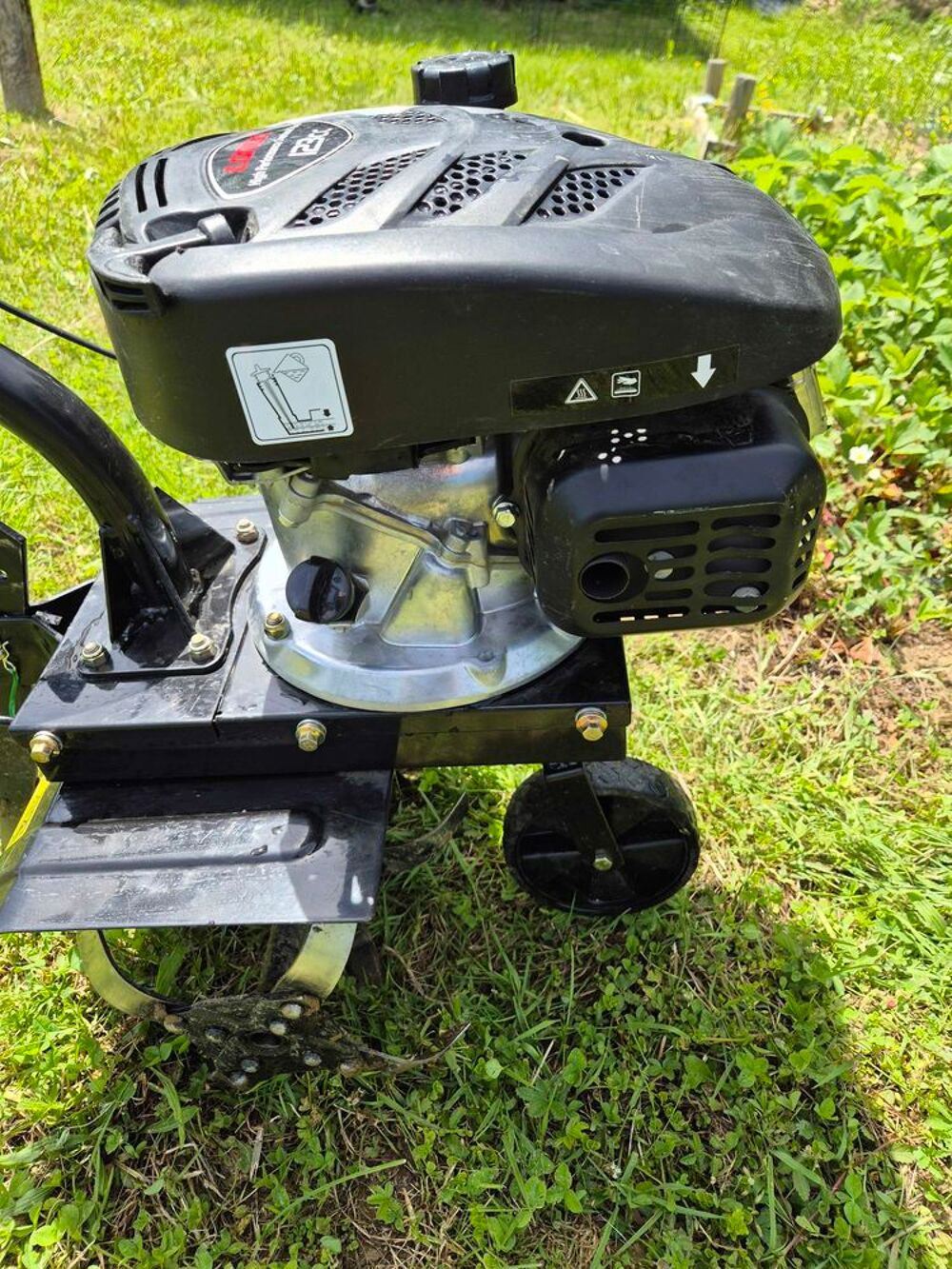 motobineuse TITAN Jardin