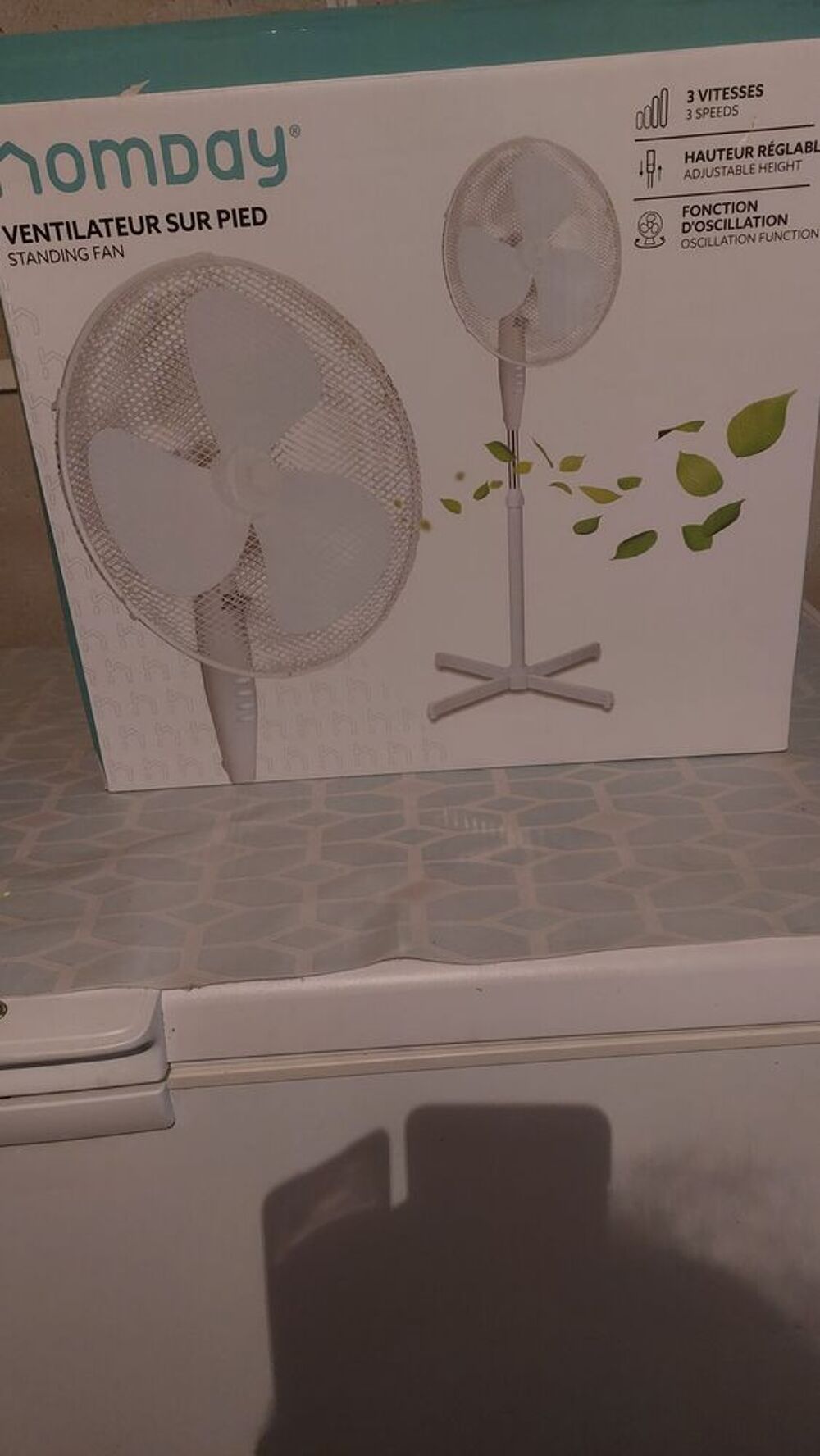 deux ventilareurs sur pied Electroménager
