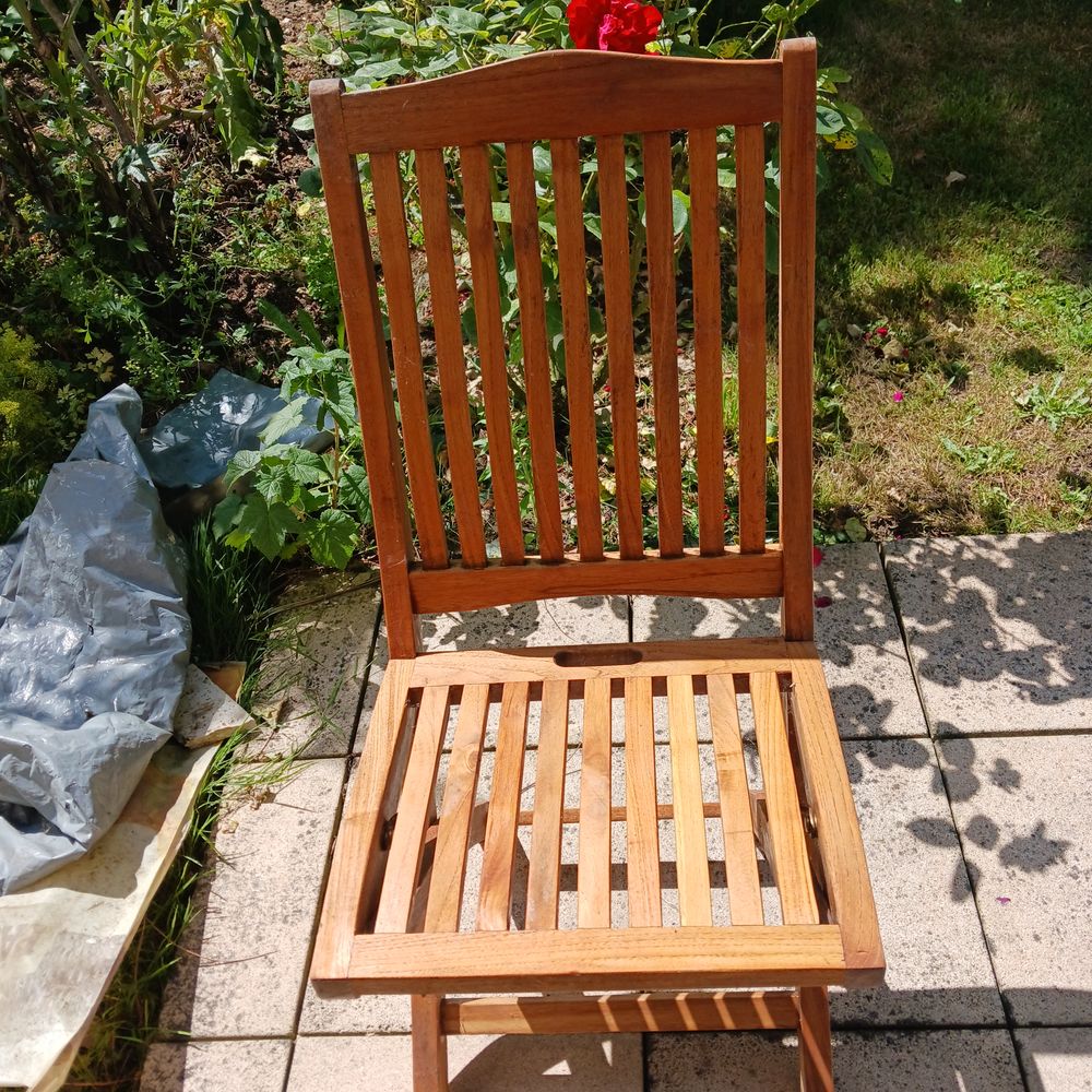 table teck + chaises de jardin Meubles