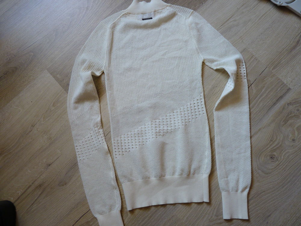 pull calvin klein &eacute;cru S 36 manches longues TBE Vêtements