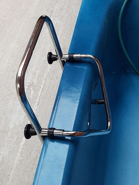 Poign�e d'appui neuve pour baignoire 15 Guarbecque (62)