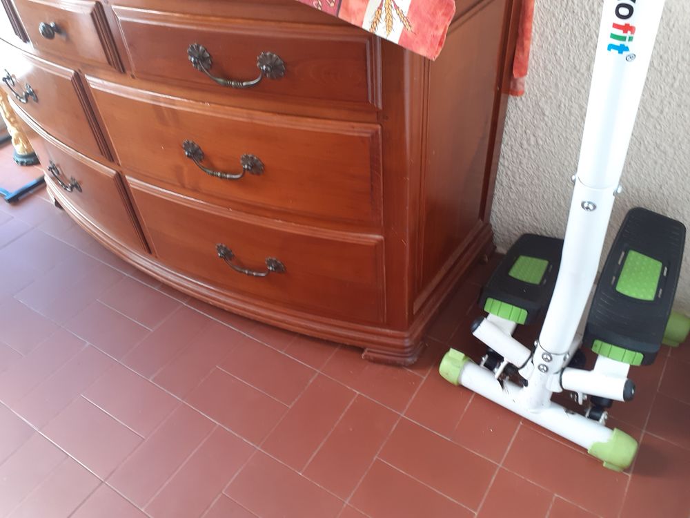 COMMODE EN CHENE AVEC 7 TIROIRS Meubles