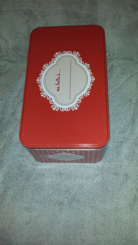 GRANDE BOITE METAL VIDE COUVERCLE ROUGE 3 Triel-sur-Seine (78)