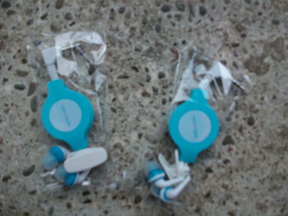 Petites Radios &agrave; Piles &agrave; 1 € et 2 € - Neuves Audio et hifi