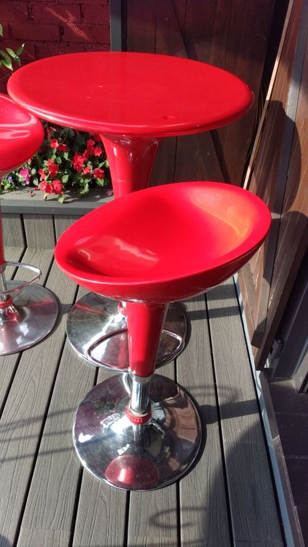 2 tabourets et une table t&eacute;lescopiques vintage Meubles