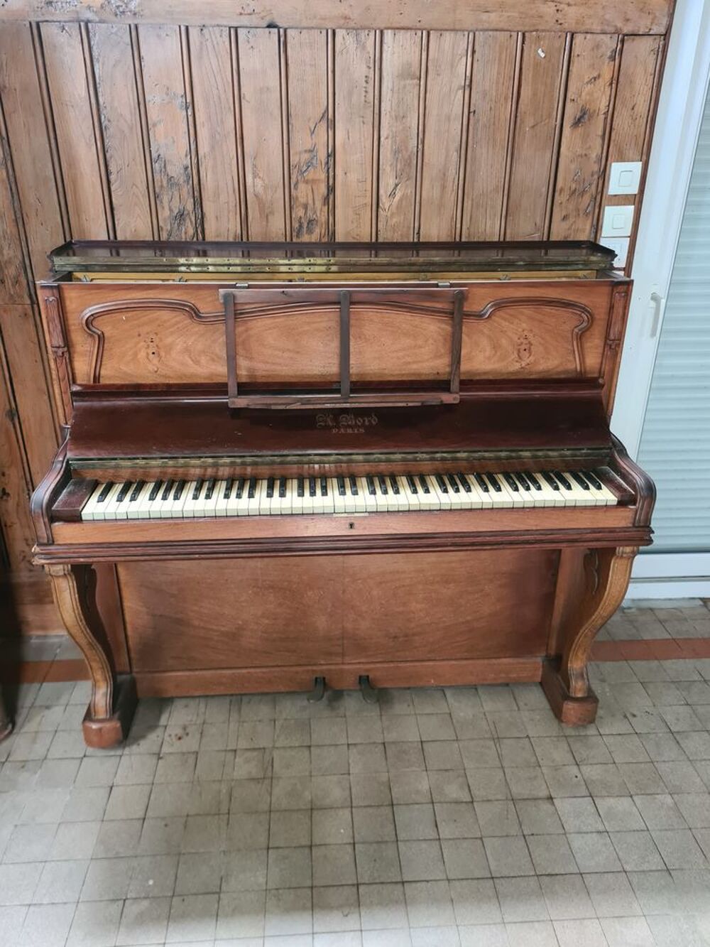 PIANO DROIT K BORD PARIS
Instruments de musique
