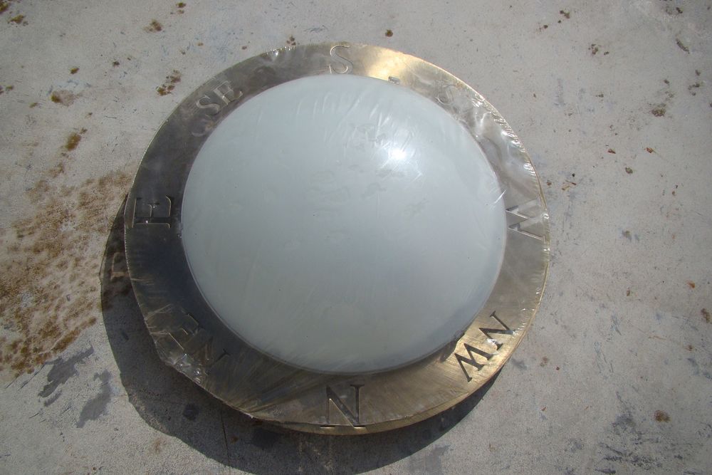 Plafonnier boussole - Neuf 
Décoration