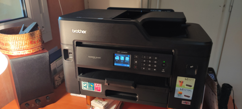 Imprimante Brother MFC J5335 DW + Cartouches neuves 3219 XL
Besan�on (25)