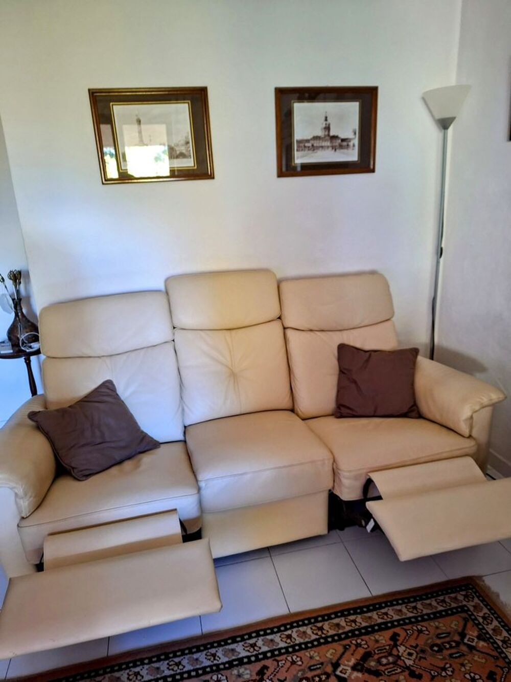 Canap&eacute; relax manuel 3 places cuir beige Meubles