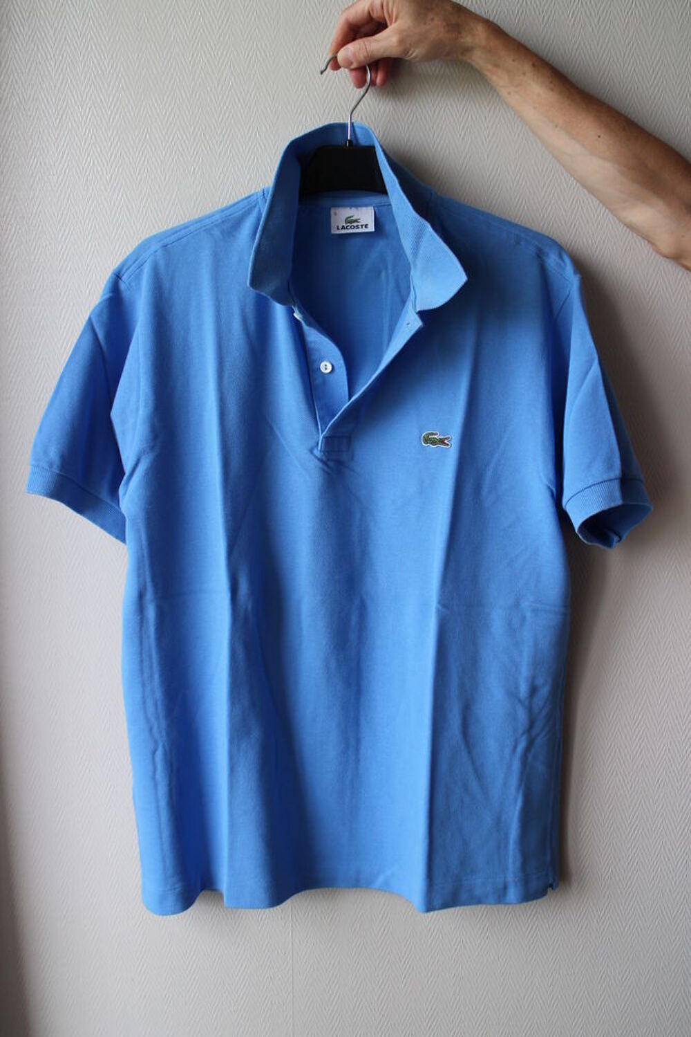 Polo Lacoste manches courtes taille M bleu azur neuf Vtements