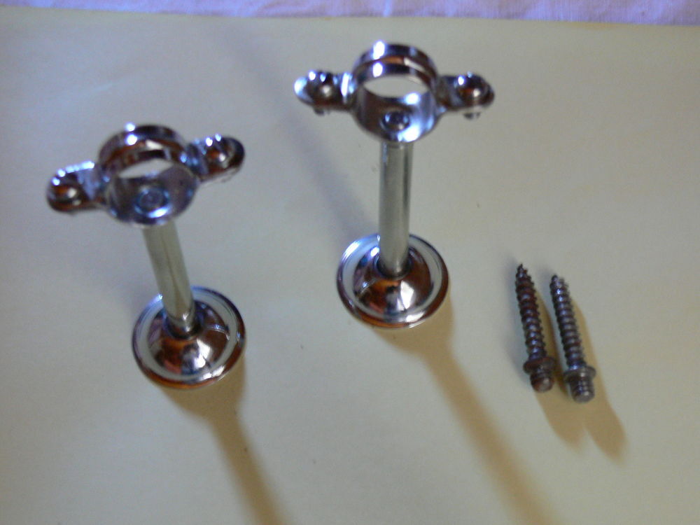 Supports chrom&eacute;s Bricolage
