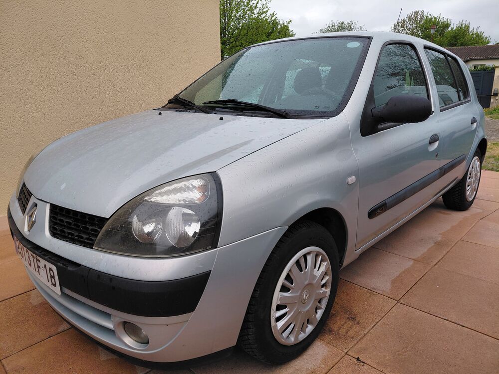 Clio II Clio 1.5 dCi 65 Confort Pack Clim Dynamique 2004 occasion 17150 Mirambeau