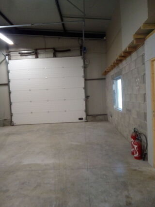  Atelier � louer 1 pi�ce 180 m�