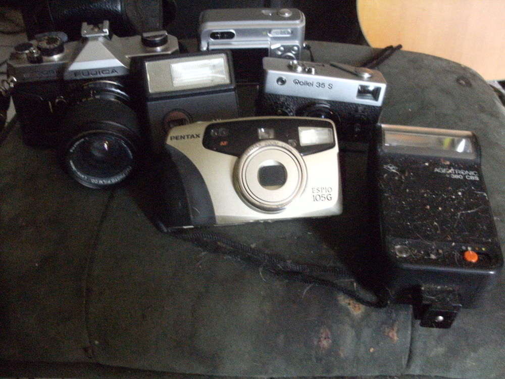 COLLECTION D APPAREILS PHOTOS ARGENTIQUES Photos/Video/TV