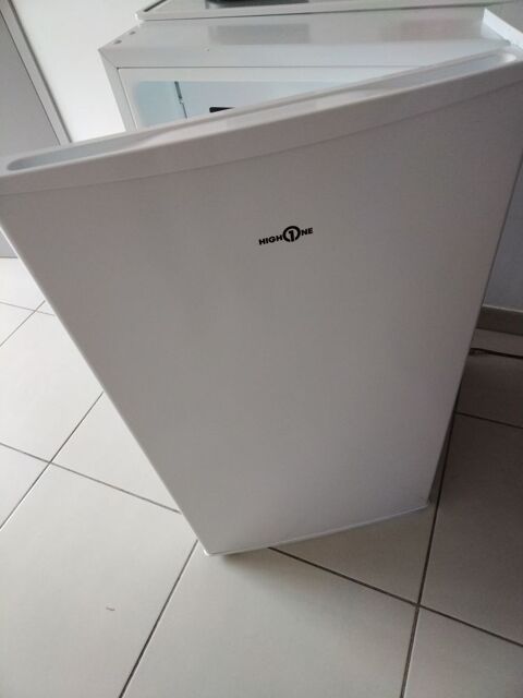 FRIGO TOP MARQUE HIGHT1ONE 100 Uz�s (30)