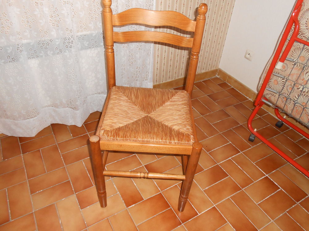 CHAISES Meubles