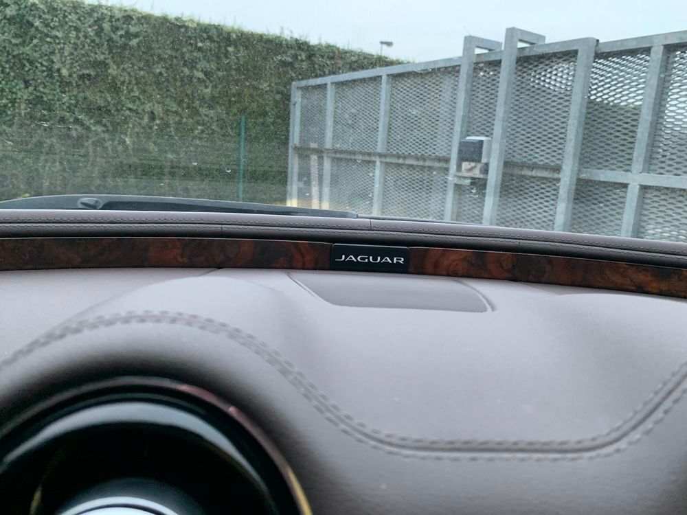 XJ V6 3.0 - 275 Diesel Luxe Premium Empattement Court A 2015 occasion 59310 Auchy-lez-Orchies