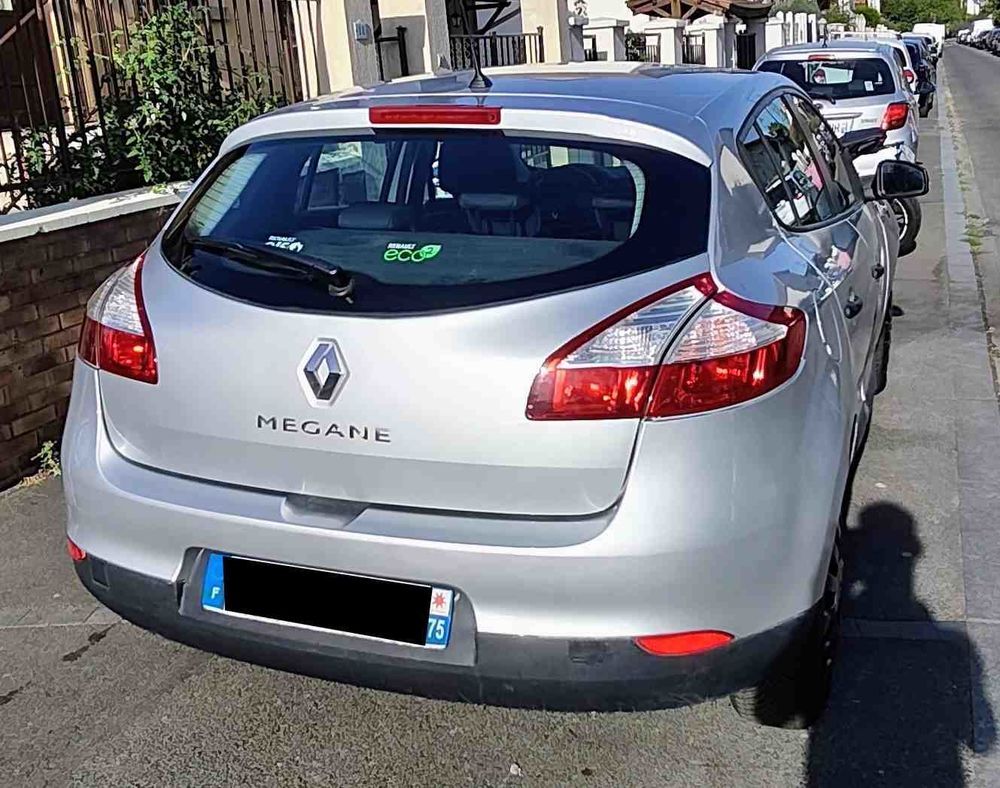 M&eacute;gane III RENAULT MEGANE III 1.6 110 ETHANOL AUTHENTIQUE 2011 occasion 93430 Villetaneuse