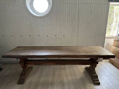 Table de salle à manger en chêne, plateau d'épaisseur 10cm.
Louveciennes (78)