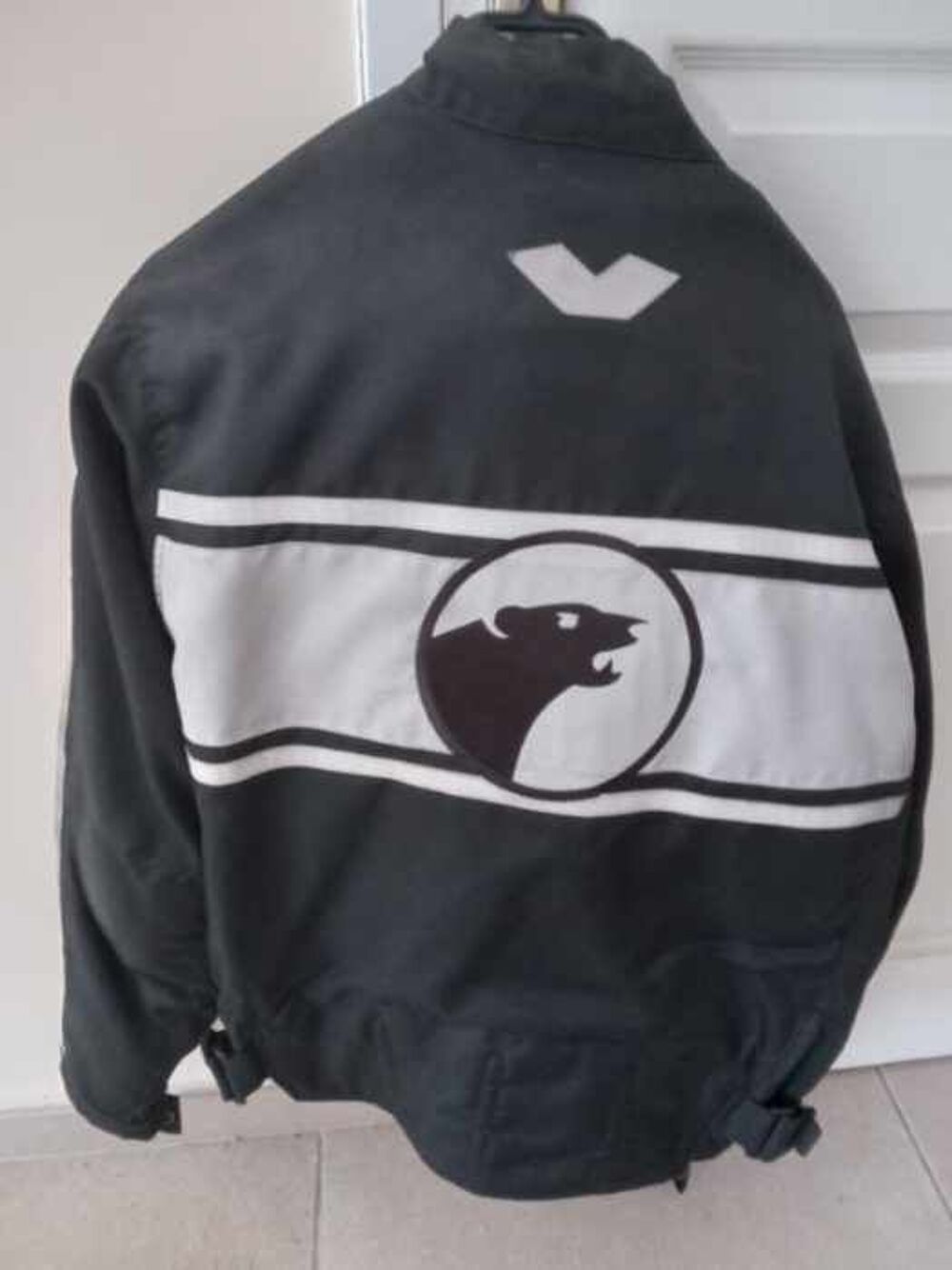 Blouson BERING
Vêtements