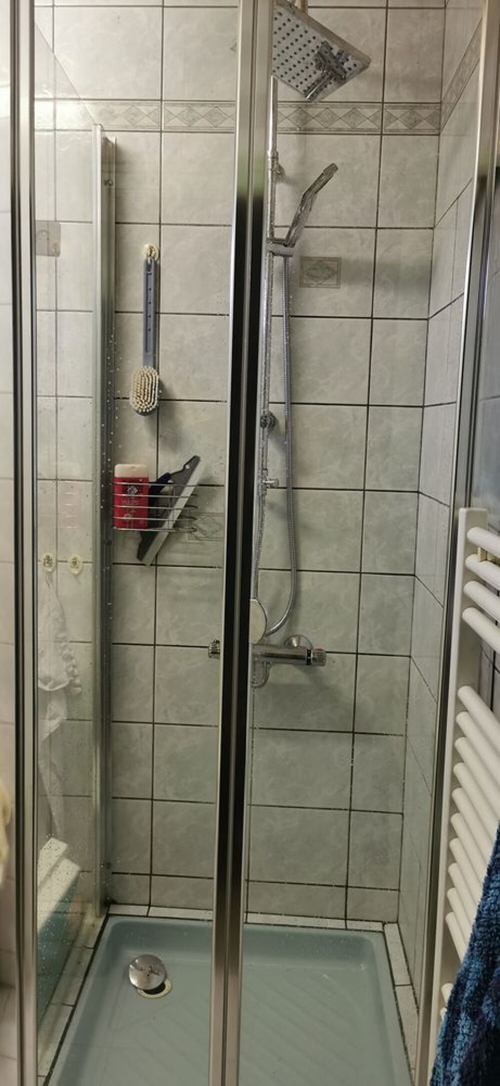 CABINE DE DOUCHE EN VERRE Meubles