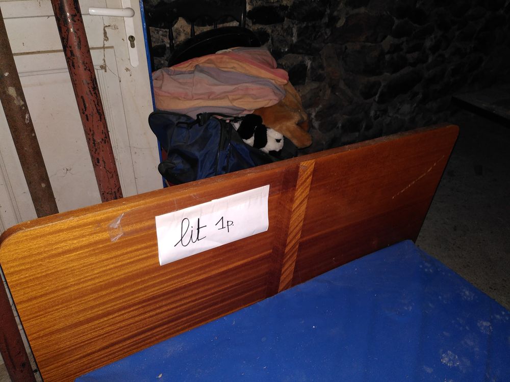 Lit et armoire enfant Meubles