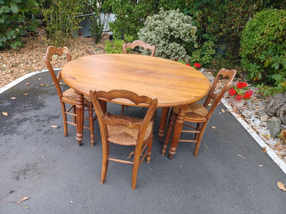 table ronde 6 pieds louis philippe en chene massif Meubles