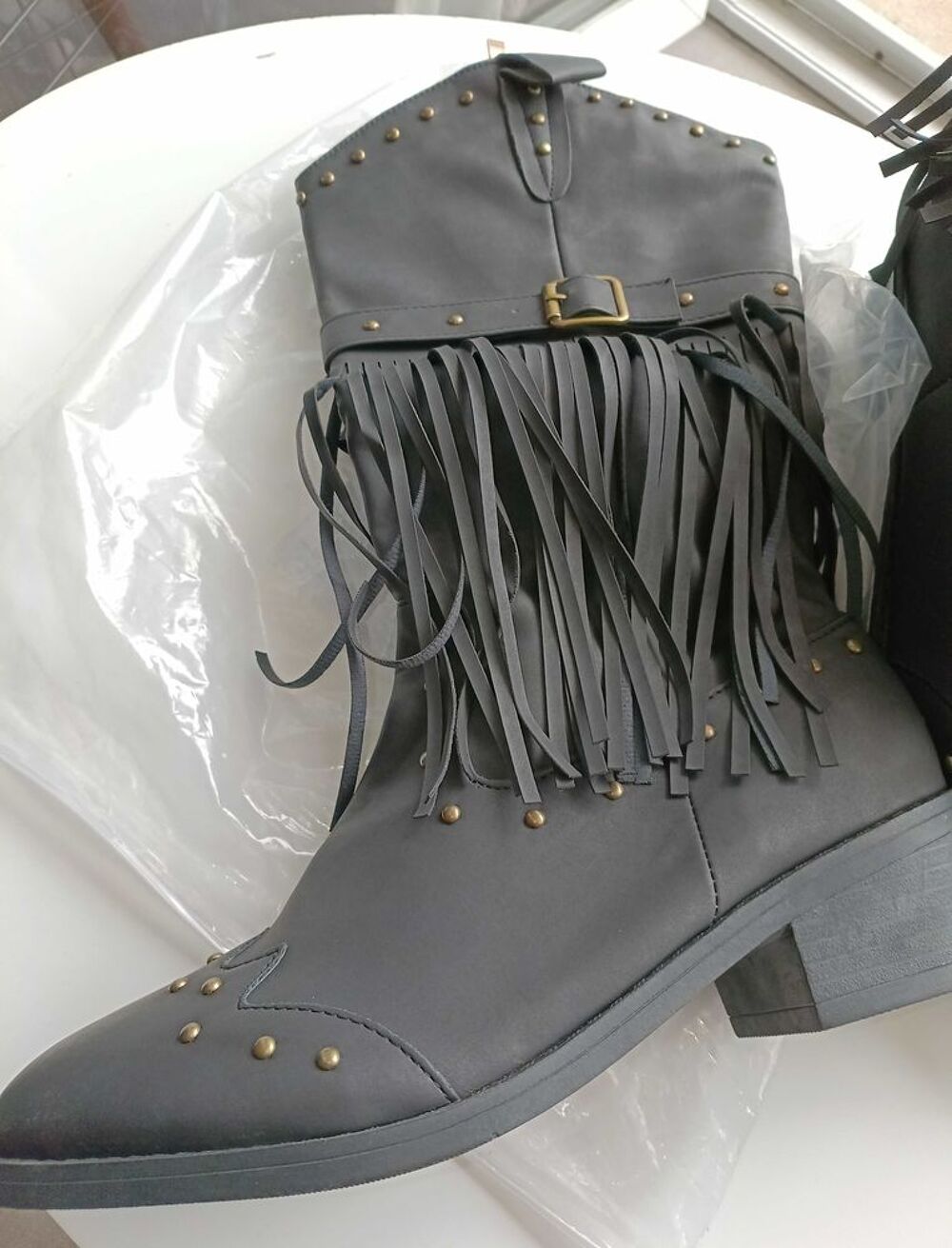 BOTTES FEMME TOUTES NEUVE JAMAIS PORTEES Chaussures