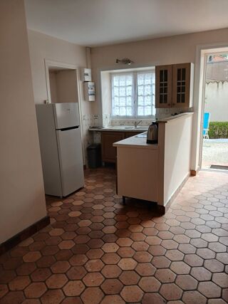  Maison à louer 4 pièces 80 m² Cozes
