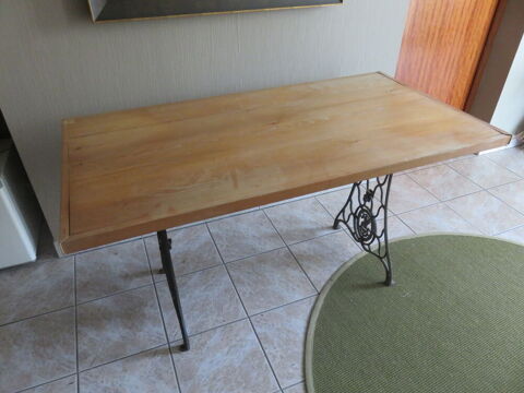TABLE-BUREAU 50 Chaumont (52)