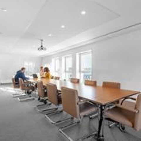   Un accès 24 heures sur 24, 7 jours sur 7 à des bureaux de coworking ouvert pour 10 personnes à Paris, Spaces Etoile  
