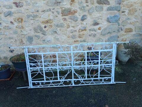 Lit ancien en fer 20 Oroux (79)