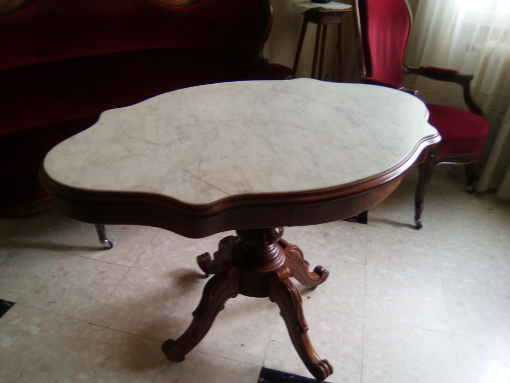 Table violon dessus marbre Meubles