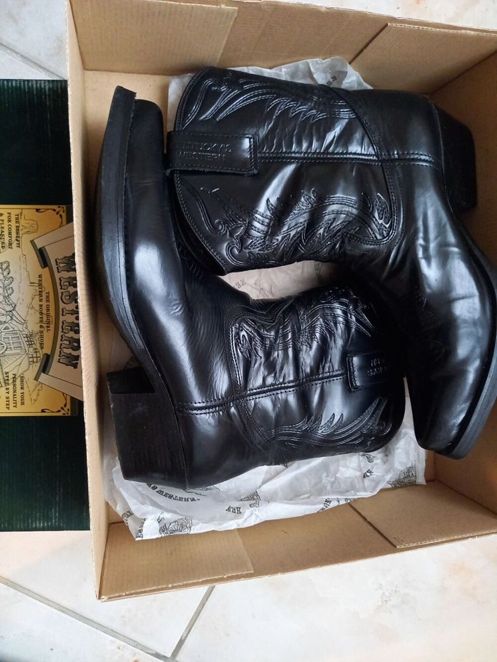 Bottes Santiag homme, Kentucky Western, 43, tr&egrave;s bon &eacute;tat. Chaussures