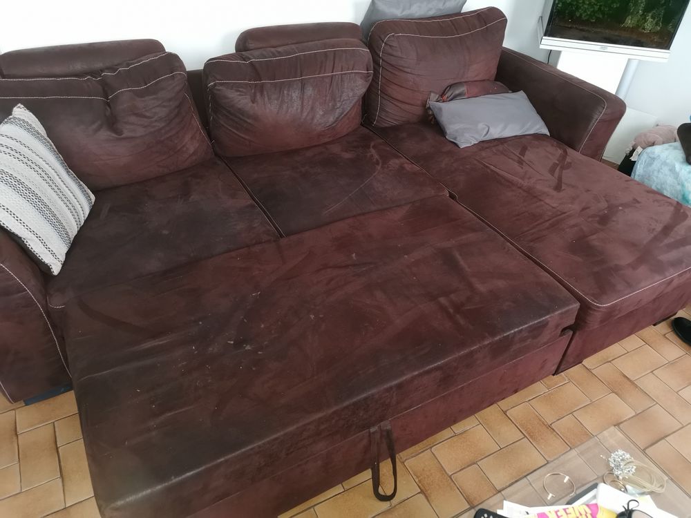 Canap&eacute; microfibre marron
Meubles