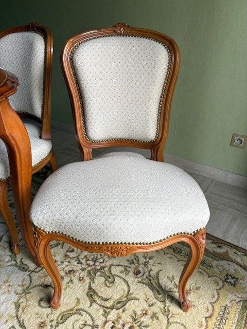 4 Chaises de style 150 Brunoy (91)