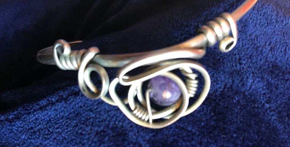 Ensemble bracelet et boucles d'oreilles Bijoux et montres