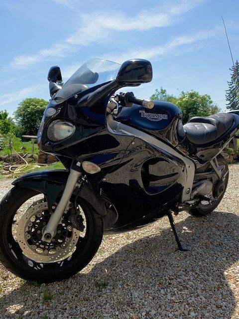 Moto TRIUMPH 1999 occasion Treuzy-Levelay 77710