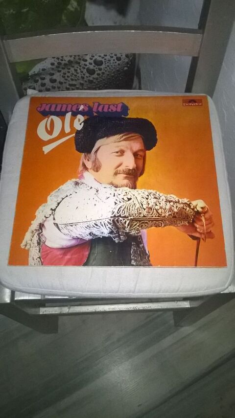 Vinyle James Last
Olé
1975
Excellent etat
Granada 
La Pa 5 Talange (57)