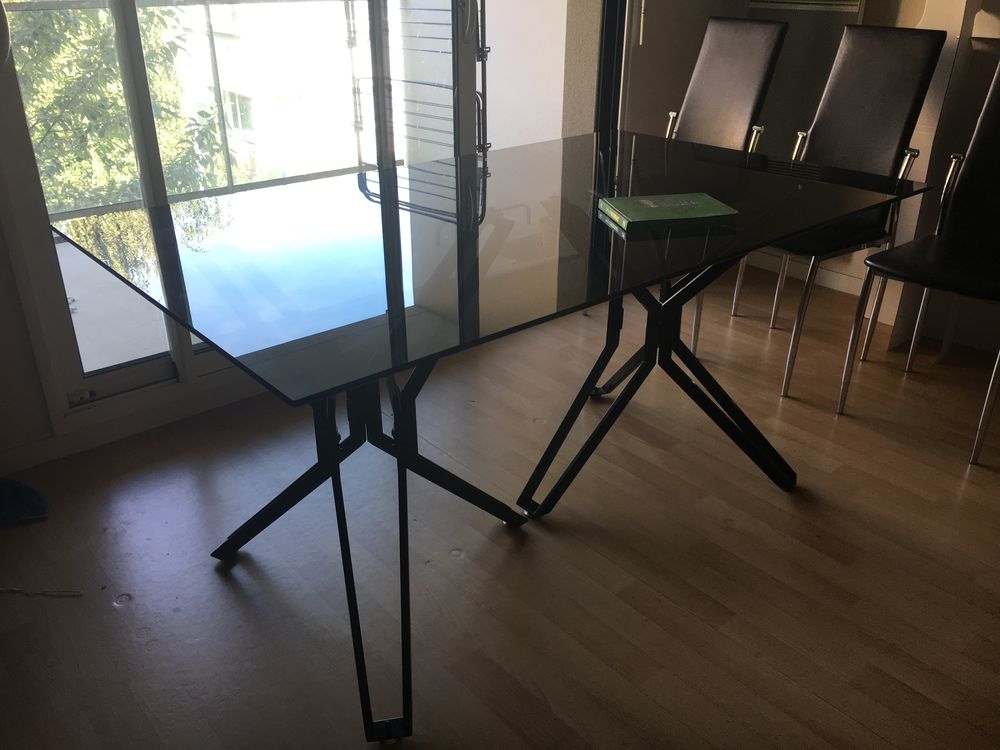 Table en verre tremp&eacute; 130e Meubles