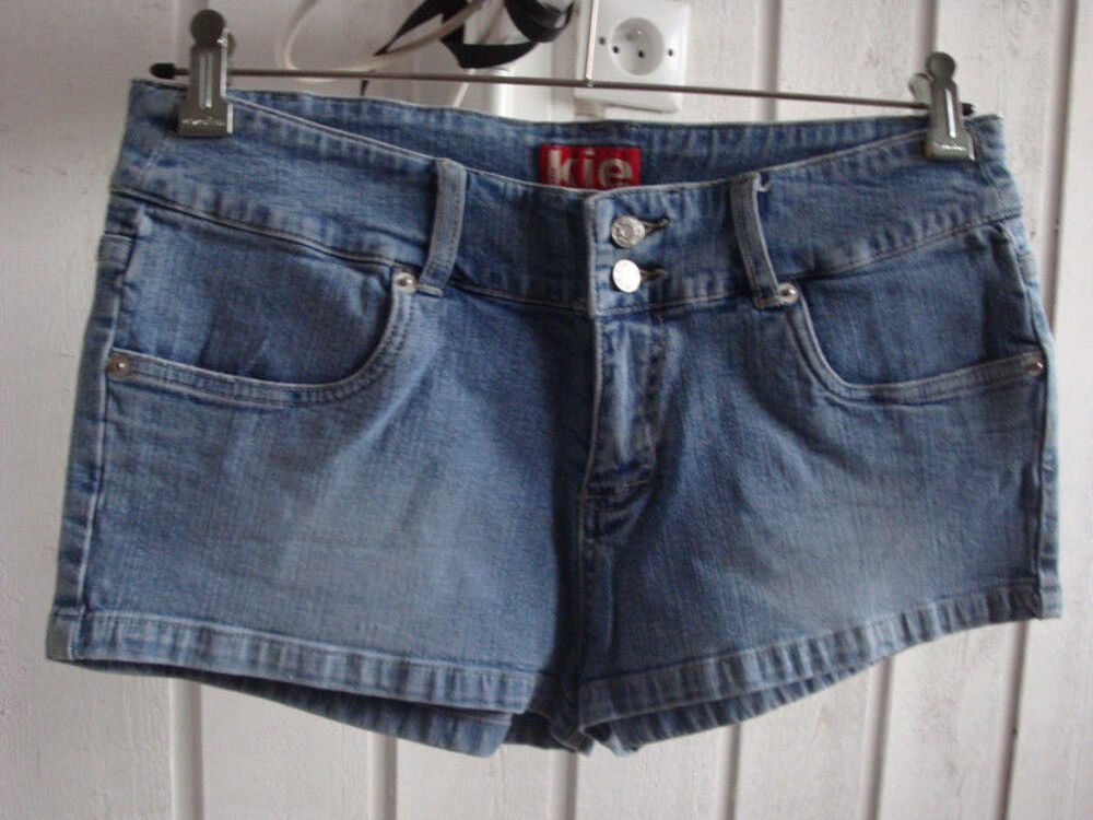 Short bleu Vêtements