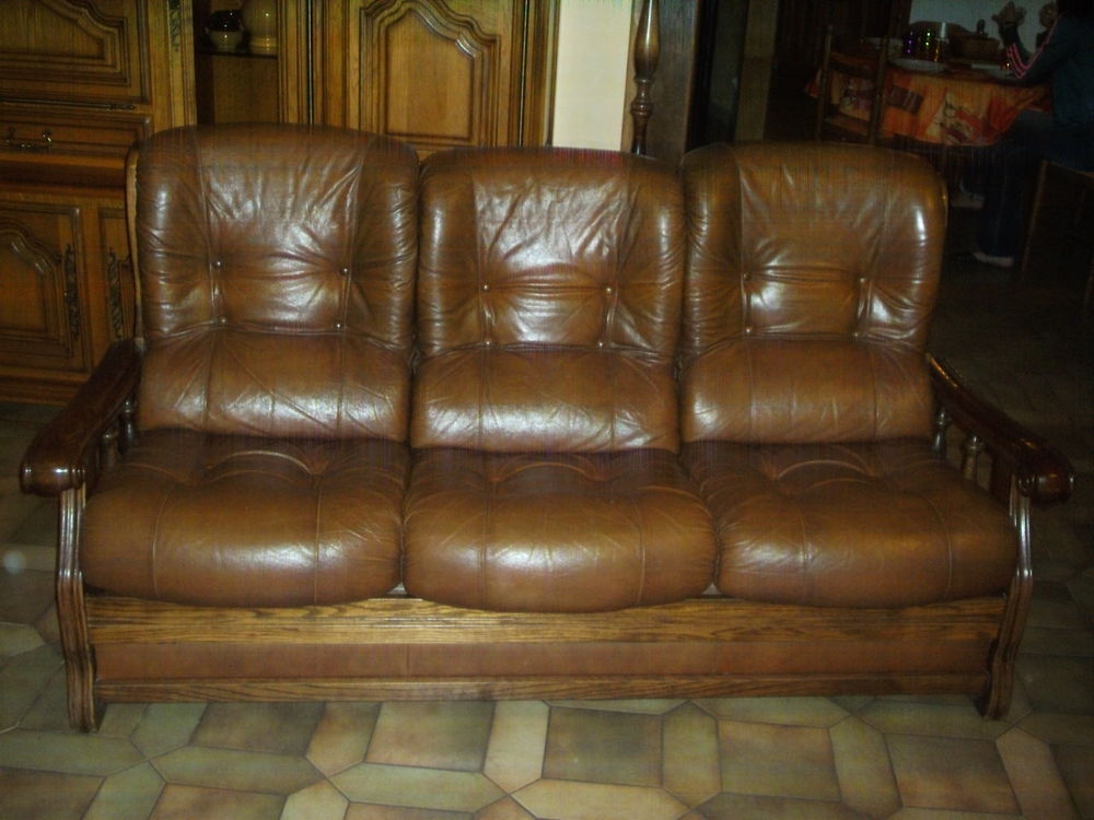 canap&eacute; avec2 fauteuils Meubles