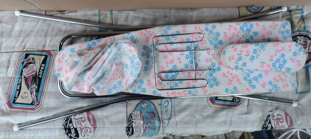 Ancienne table &agrave; repasser jouet enfant &agrave; partir de 3-4 ans Jeux / jouets