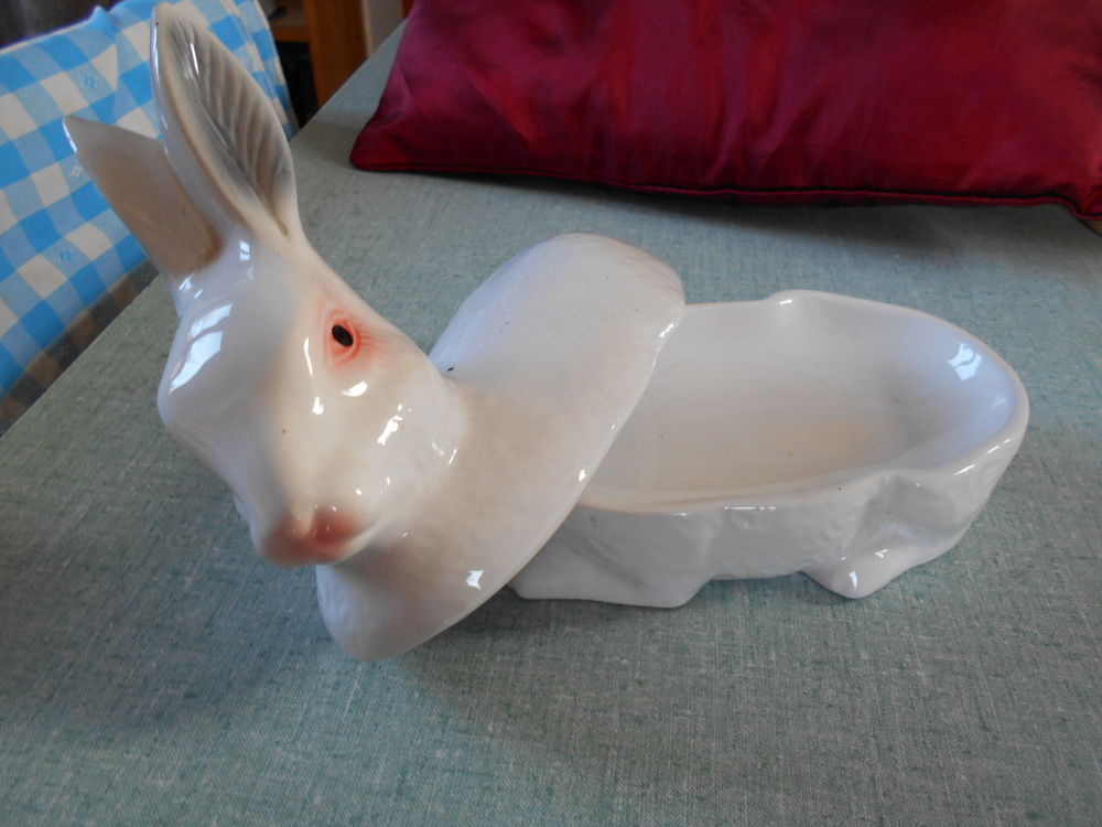 lapin en fa&iuml;ence Décoration