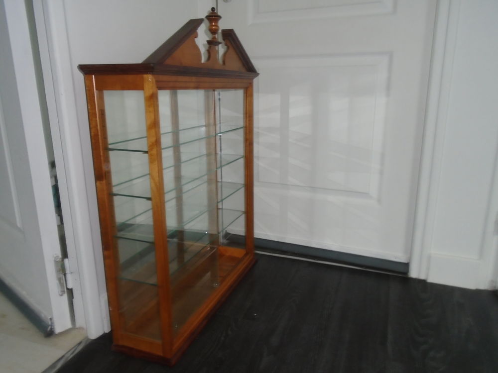 vitrine en bois Meubles