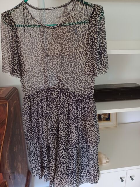robe taille 36 18 Le Beausset (83)