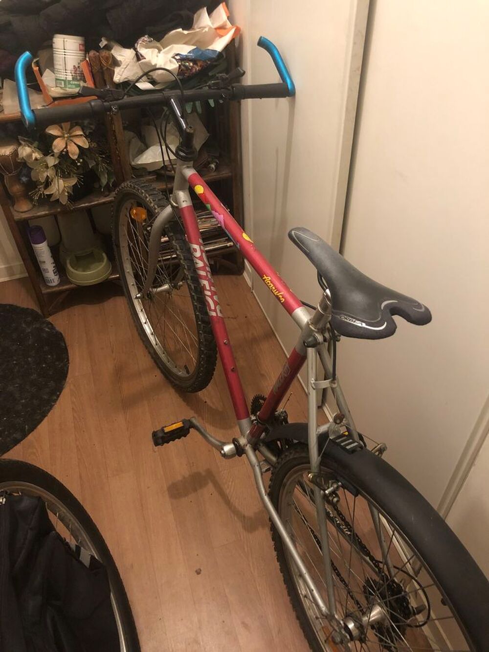 VTT Raleigh 3 plateaux 6 vitesses tr&egrave;s bon &eacute;tat g&eacute;n&eacute;ral Vélos