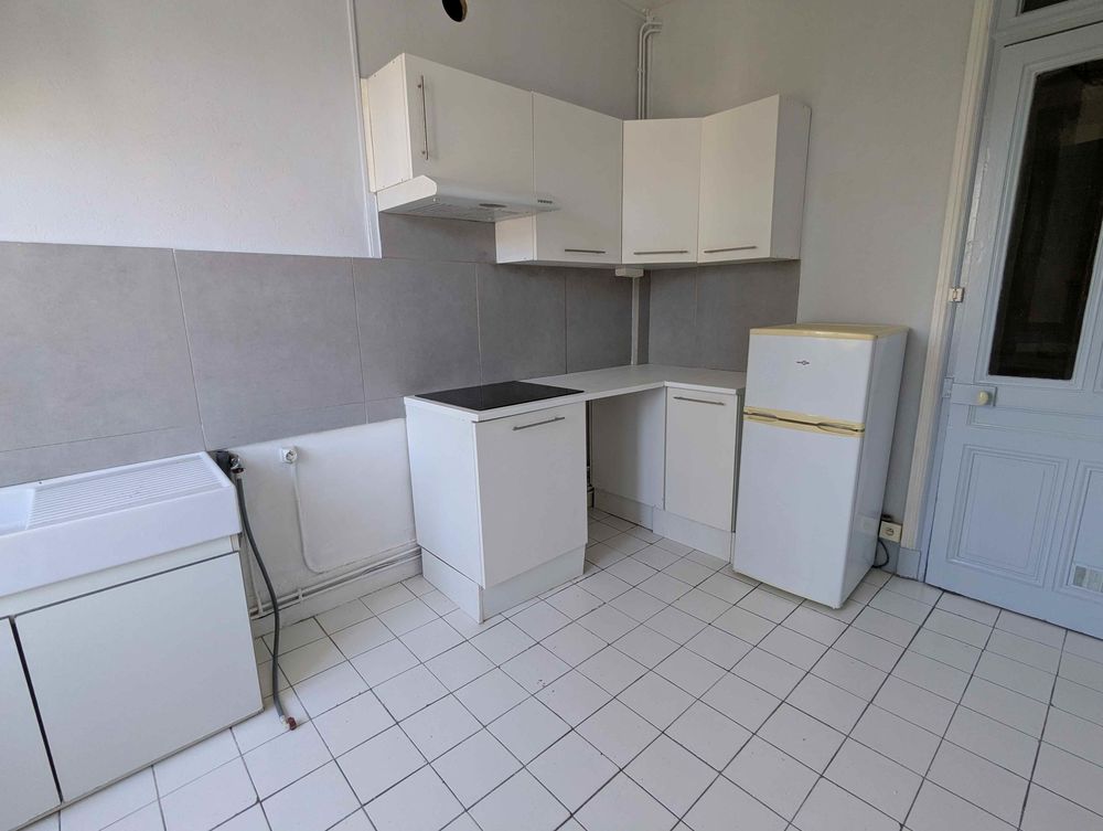 Location Appartement Bel F2+alcove, 61m², Lyon 3 Montchat, charme, Tram T3 Lyon 3