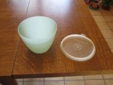 Petit tupperware rond bleu 8 Mérignies (59)